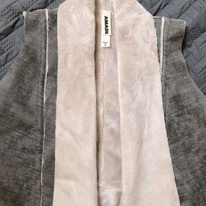 Faux sherling swing vest size small